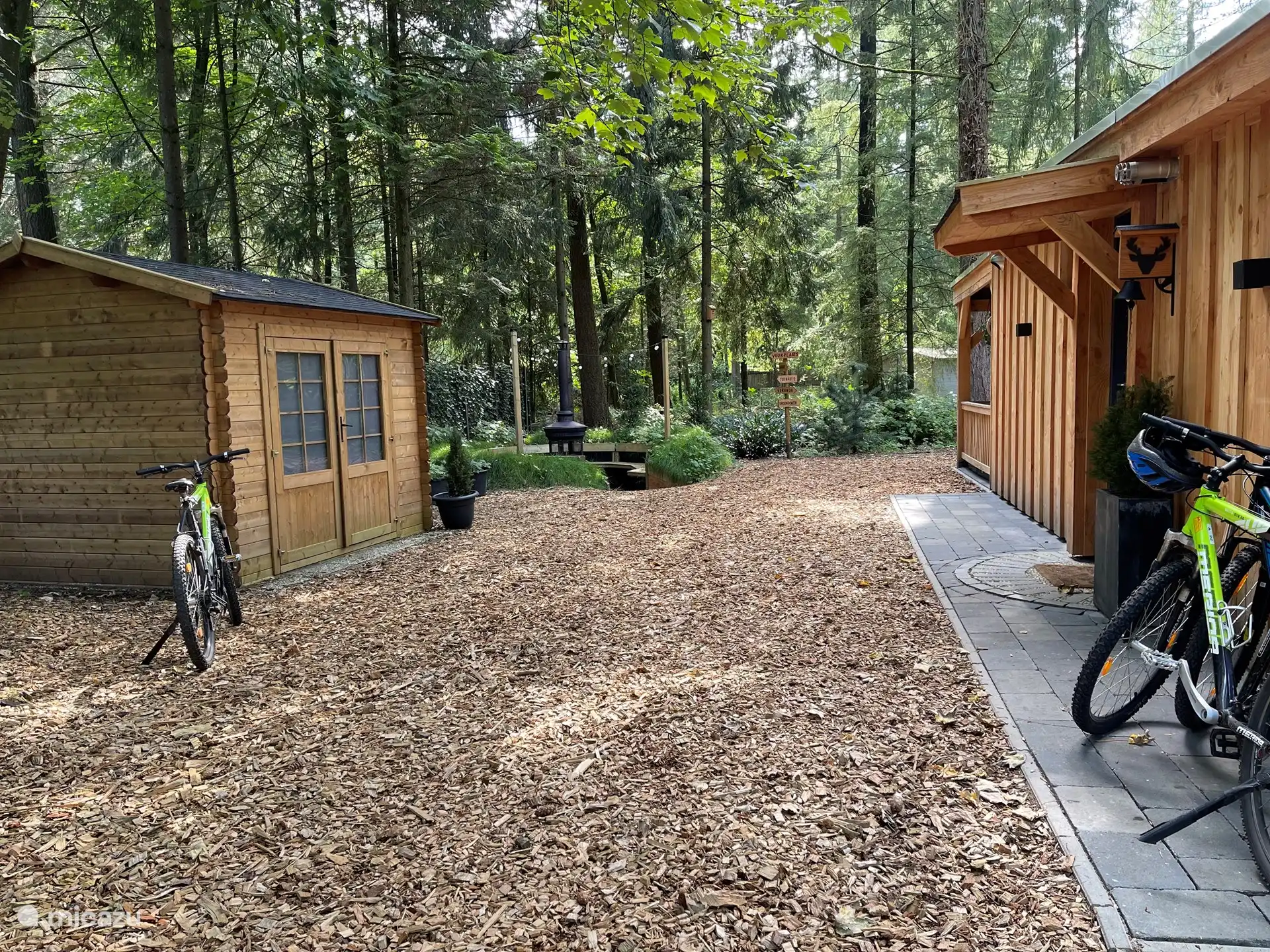 jardin latéral Wildlodge