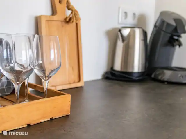 N Joy Residence Curaçao | Curaçao, Banda Ariba (est), Brakkeput Abou - appartement Il y a une machine à café Senseo et une bouilloire électrique