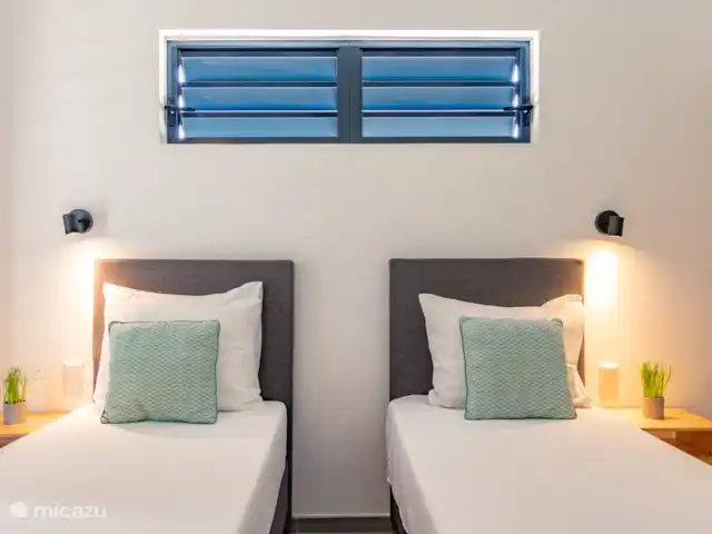N Joy Residence Curaçao | Curaçao, Banda Ariba (est), Brakkeput Abou - appartement Sur demande nous pouvons faire les lits dans l'une des deux chambres en 2 lits simples