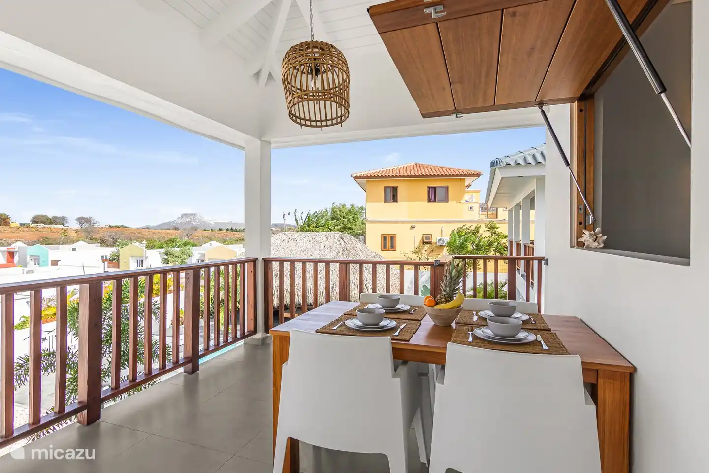 Vous pourrez prendre votre petit-déjeuner ou votre dîner sur votre terrasse privée tout en profitant de la belle vue.