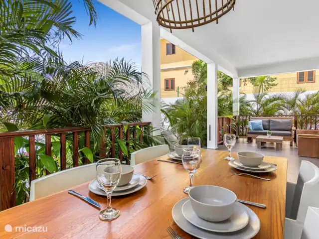 N Joy Residence Curaçao | Curaçao, Banda Ariba (est), Brakkeput Abou - appartement Un endroit merveilleux pour le petit-déjeuner ou le dîner.