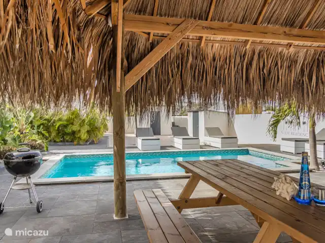 N Joy Residence Curaçao | Curaçao, Banda Ariba (est), Brakkeput Abou - appartement Vous pourrez profiter de l'ombre sous la palapa