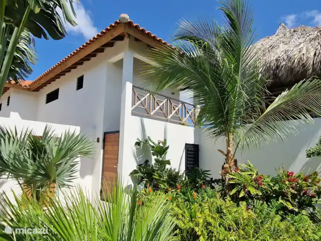 Villa Miali Ariba, Jan Thiel | Curaçao, Banda Ariba (est), Jan Thiel - maison mitoyenne Vue latérale