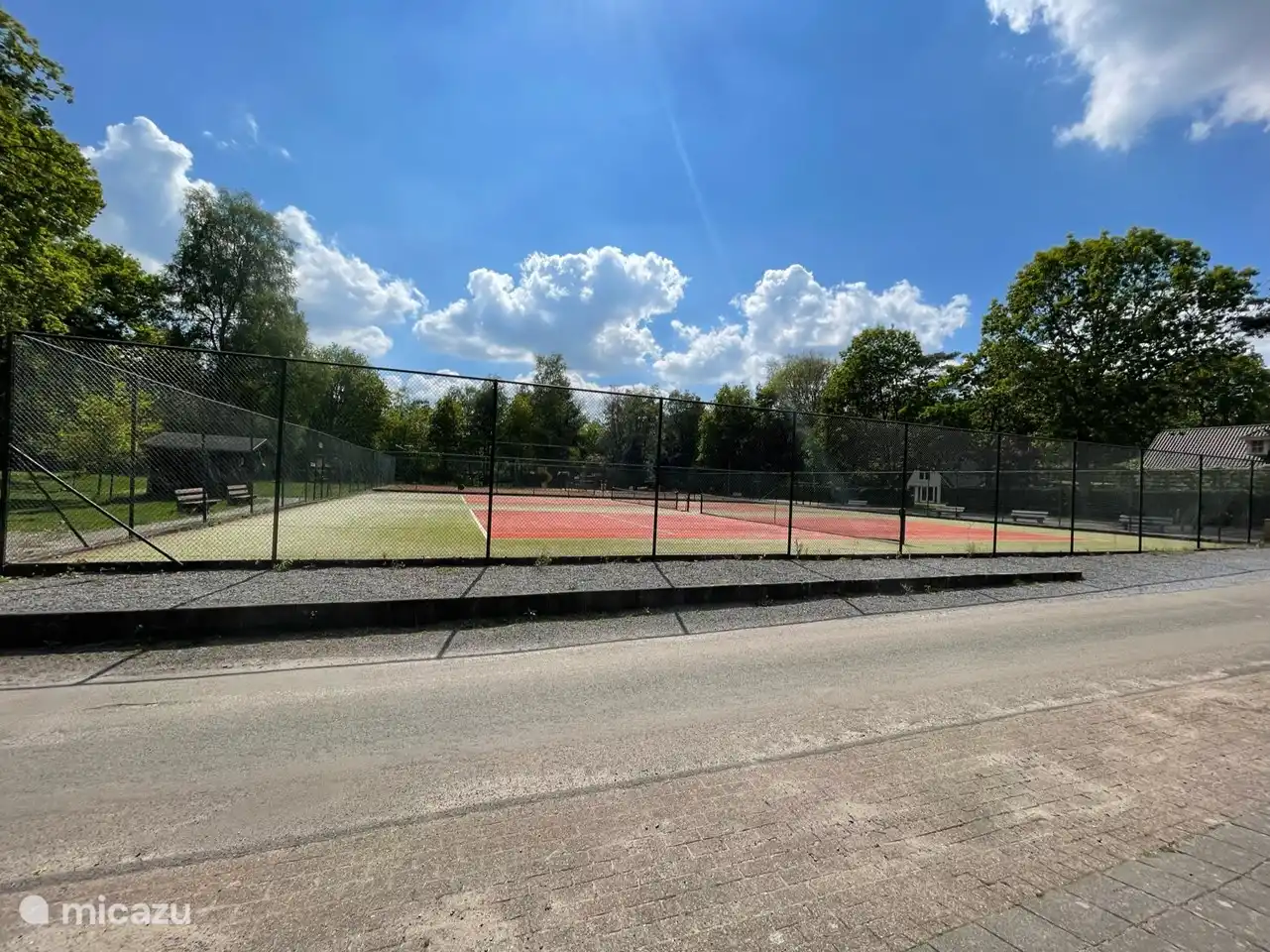 Tennisplätze im Park
