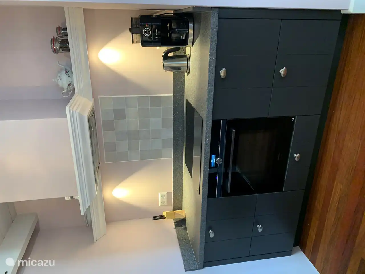 Die Küche ist komplett ausgestattet