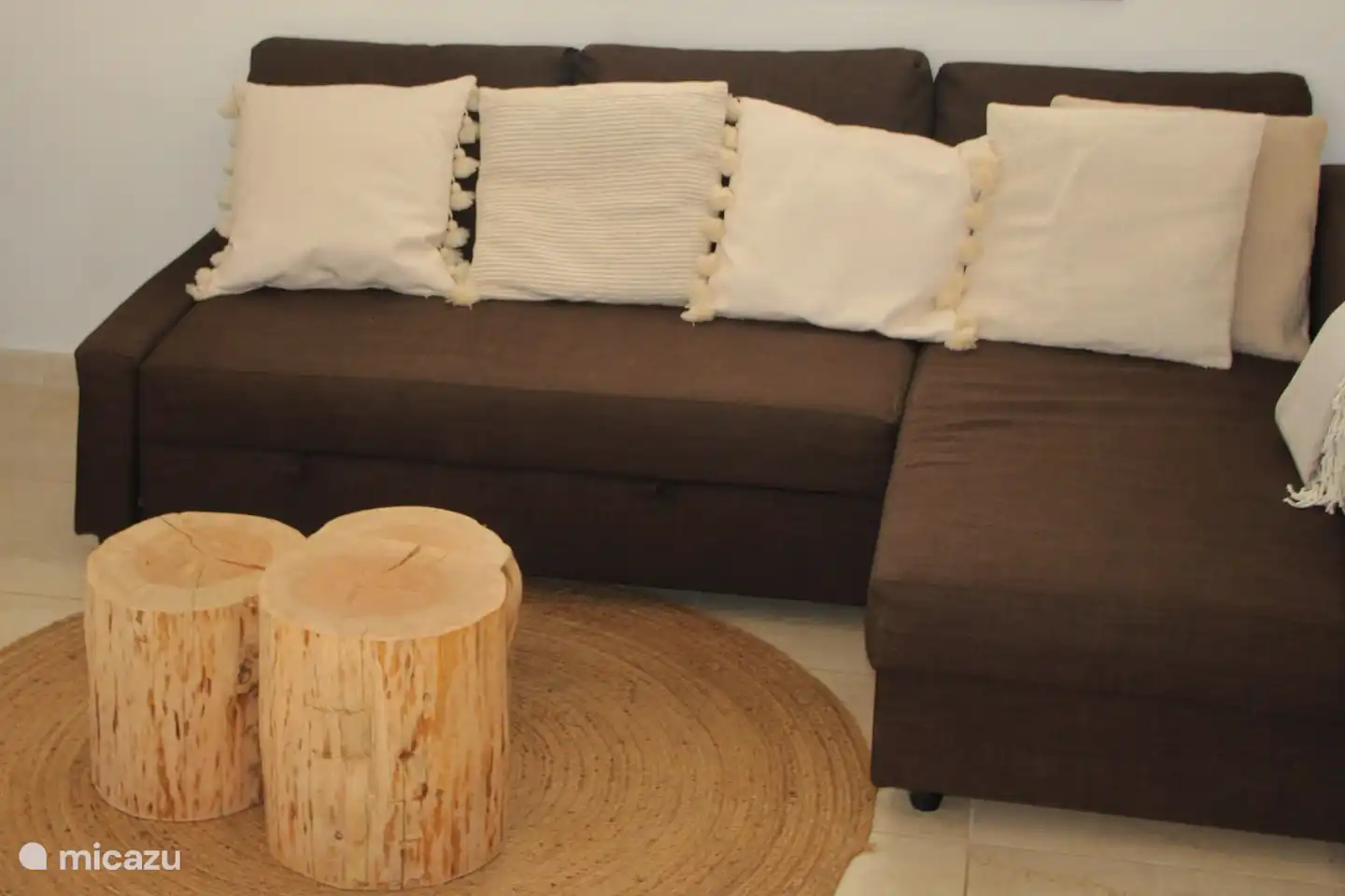 Living room/kitchen seating area