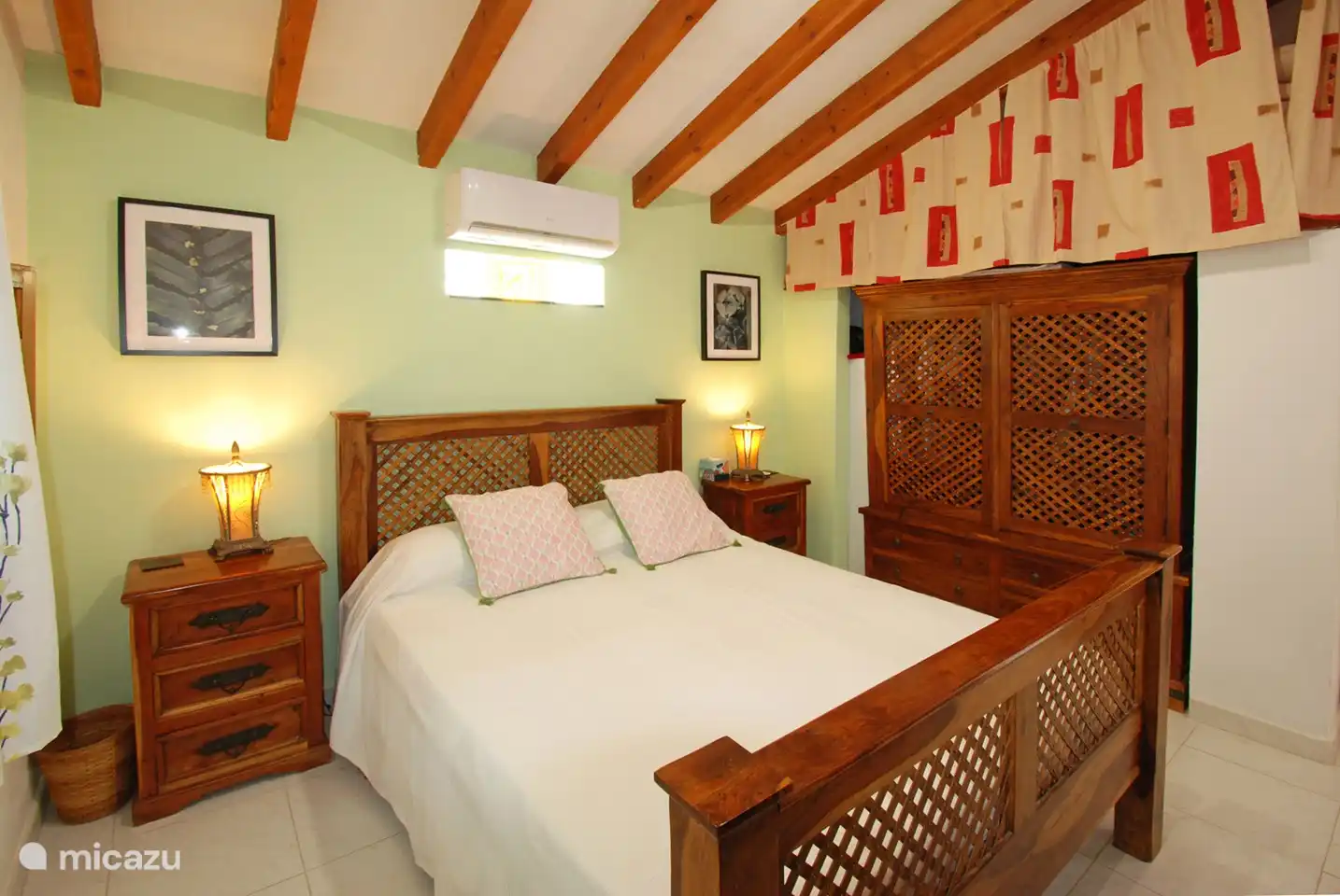 Das Hauptschlafzimmer.