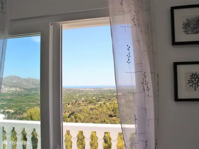 Casa Rena huren in Spanje, Costa Blanca, Orba - villa Uitzicht op de vallei vanuit slaapkamer beneden met schuifpui
