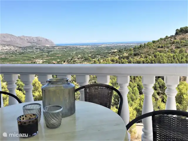 Casa Rena huren in Spanje, Costa Blanca, Orba - villa Heerlijk ontbijten in het zonnetje op het terras bij de huiskamer