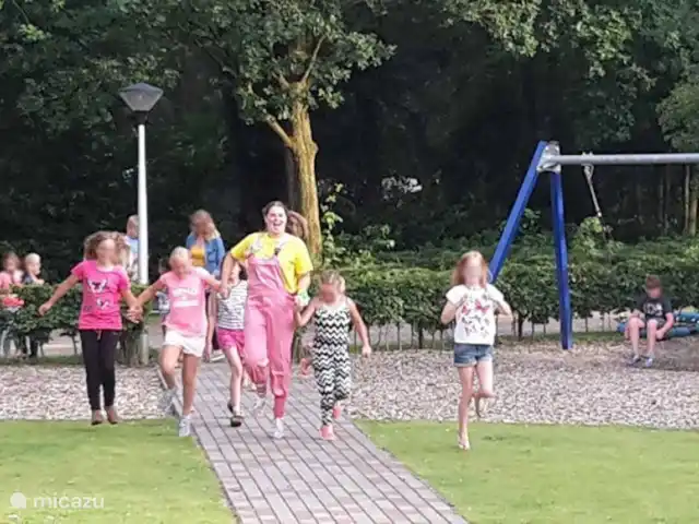 Maison forestière Nunspeet B40 | Pays-Bas, Gueldre, Nunspeet - maison de vacances En raison de la petite taille du parc, les enfants se connectent rapidement