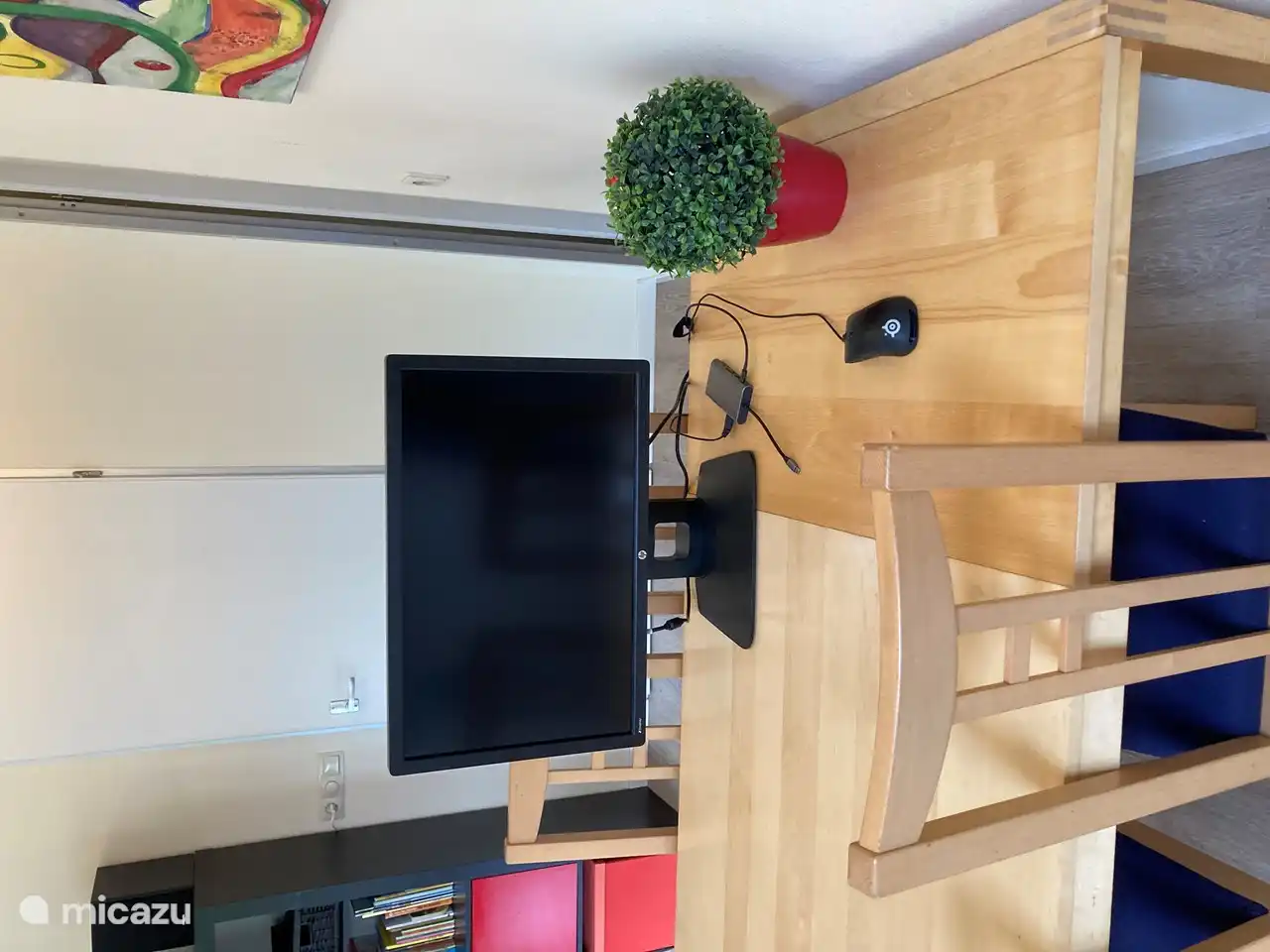 Voor als je toch nog even moet werken: beeldscherm, muis en oplader aansluitbaar met usb-C