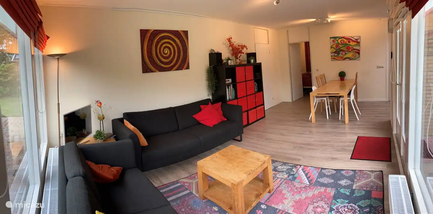 Overzicht woonkamer/eethoek