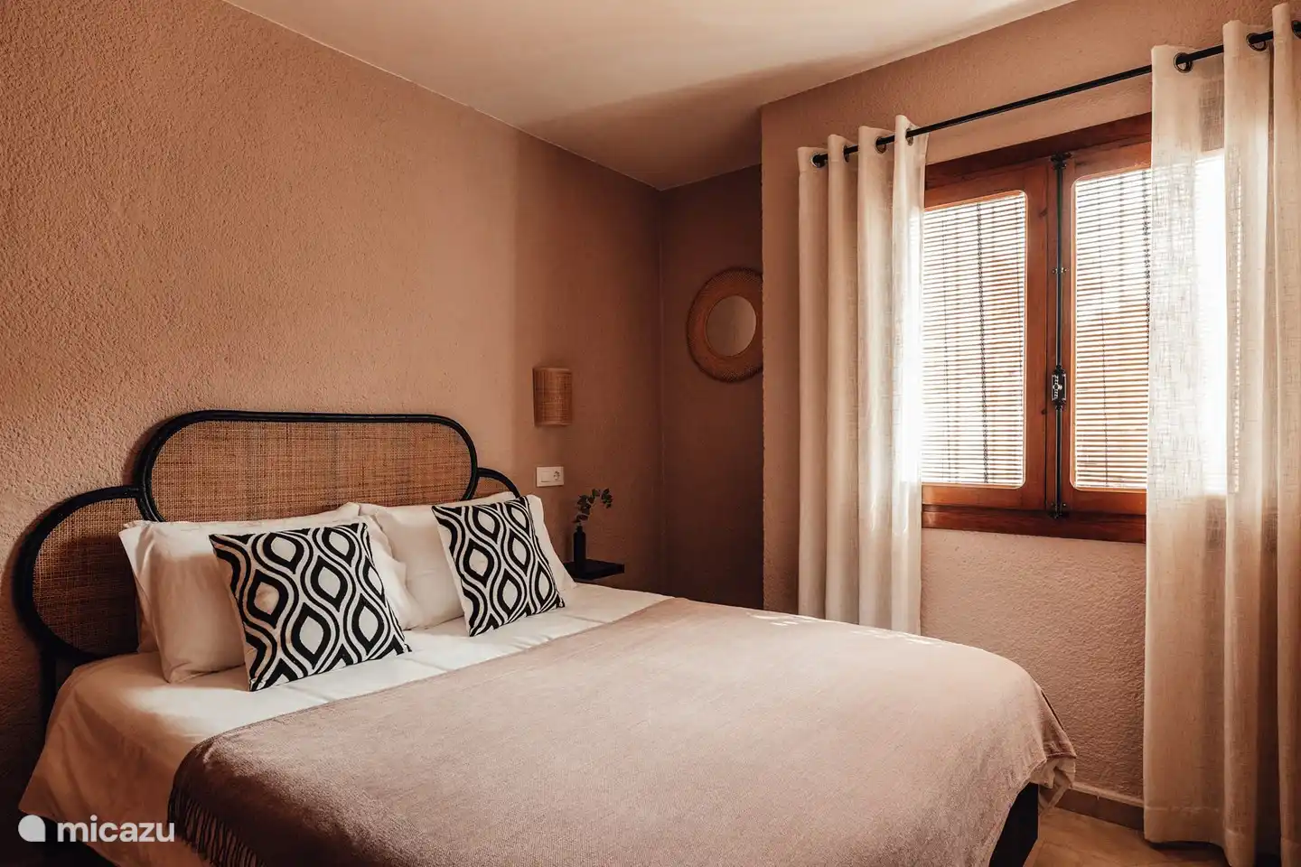 Die Schlafzimmer sind geräumig und verfügen über viel Stauraum