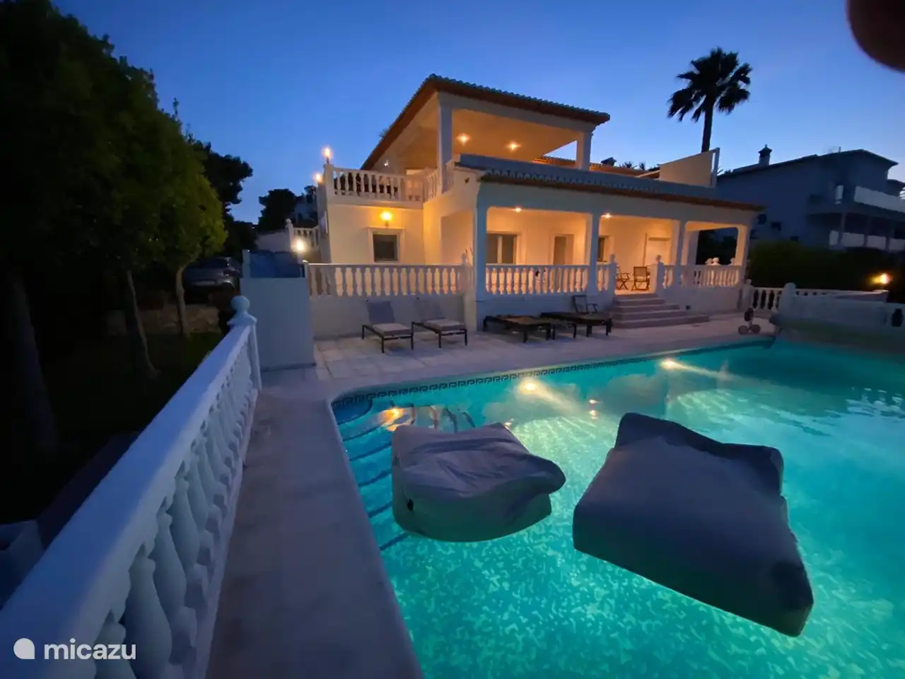 Casa de Los Tres bei Nacht