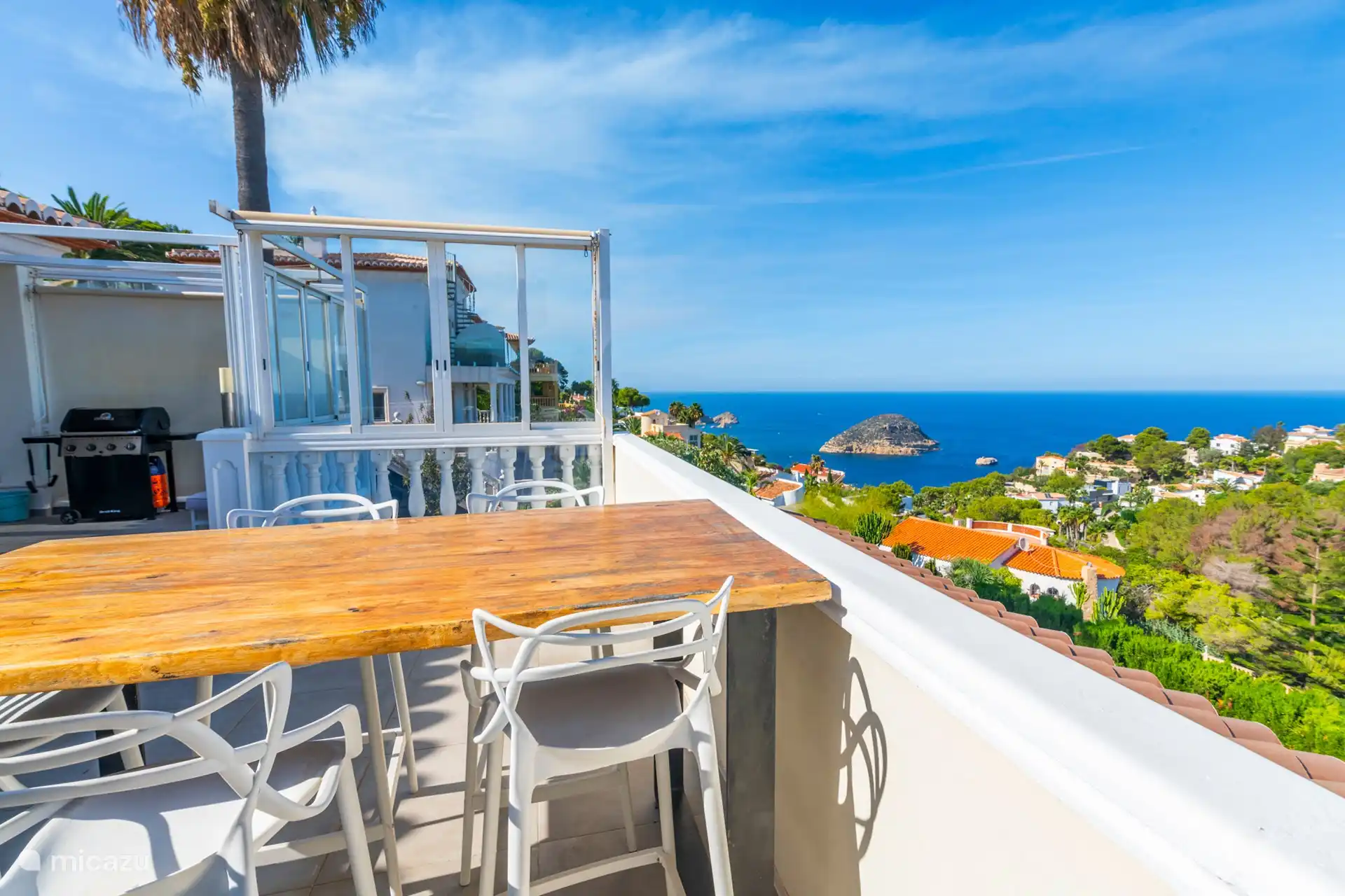 Der Panoramablick vom Haus ist unglaublich! 