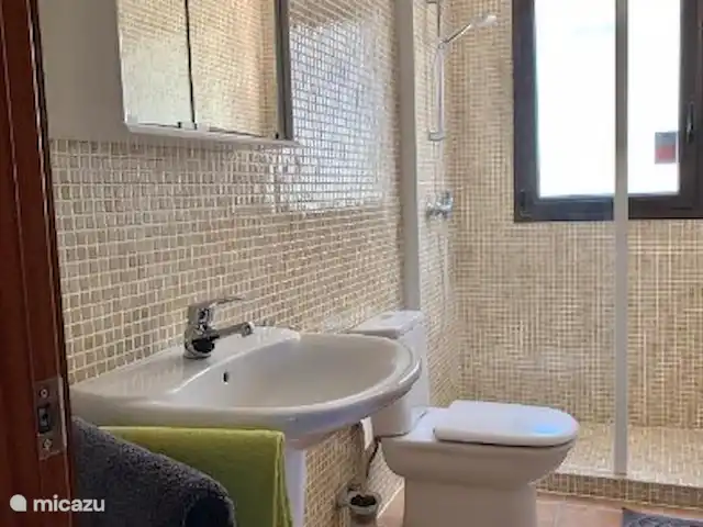 vakantiehuis huren in Spanje, Costa Brava, Calonge – Villa Vista Bonita Badkamer 1 met douche