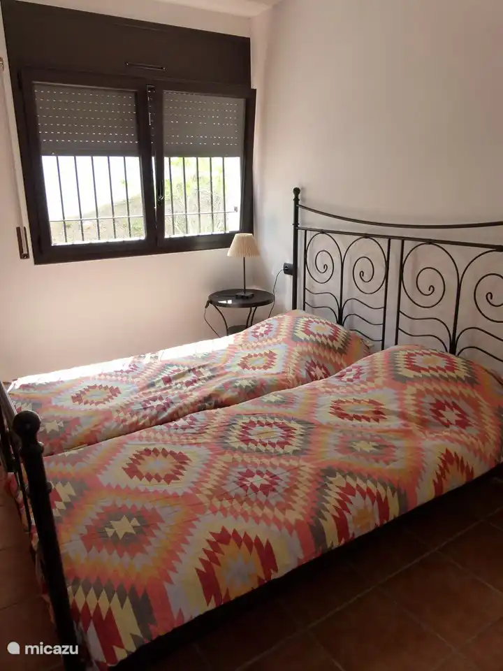 Schlafzimmer mit Doppelbett