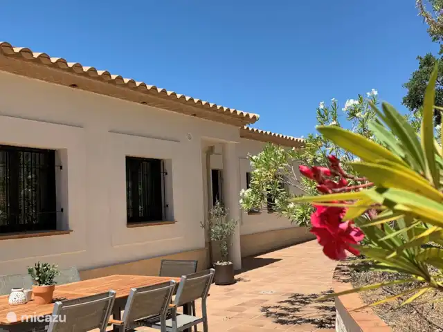 vakantiehuis huren in Spanje, Costa Brava, Calonge – Villa Vista Bonita Ingang van villa vista bonita