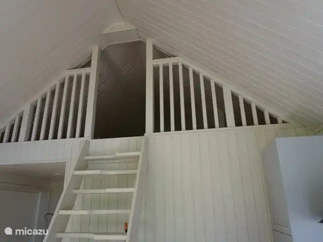 Chalet du lac Agundaborg | Suède, Småland, Ljungby - gîte / cottage La mezzanine, avec de l’espace pour 4 lits.