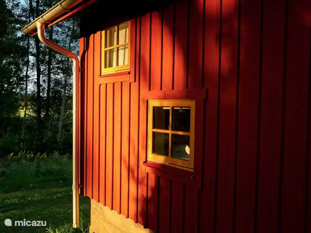 Chalet du lac Agundaborg | Suède, Småland, Ljungby - gîte / cottage  Les belles fenêtres près du lit superposé