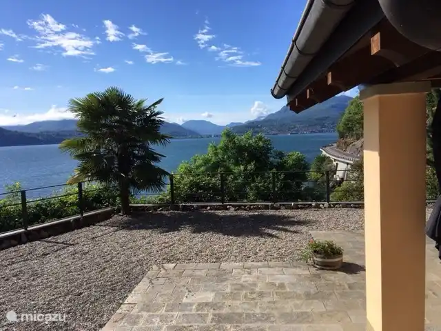 Cannobio-Lago Maggiore S.Carmine 1A en Italia, Piamonte, Carmine Inferiore - casa vacacional vista del lago Maggiore al sur