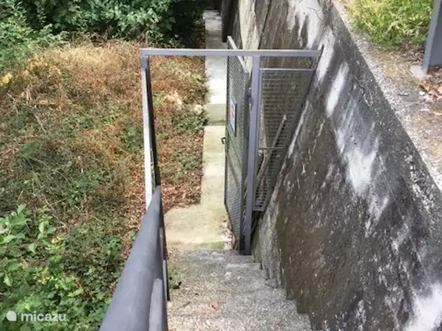 Cannobio-Lago Maggiore S.Carmine 1A en Italia, Piamonte, Carmine Inferiore - casa vacacional Frente a nuestra entrada se encuentra la escalera al Lago