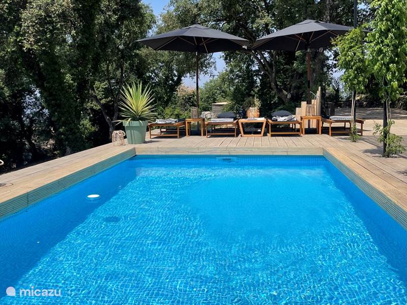 Casa vacacional Francia, Costa Azul, La Garde-Freinet Villa Chalet independiente con piscina