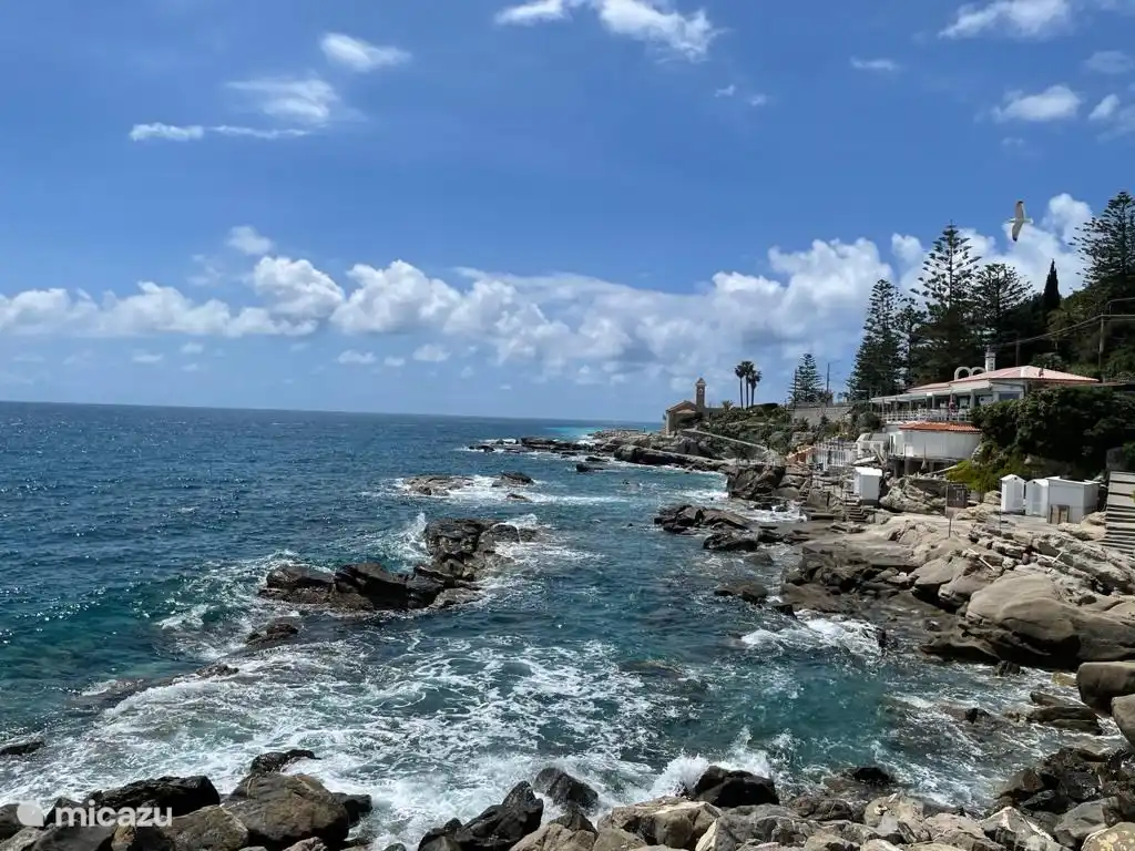 Bordighera is een van de sfeervolle kustplaatsen met lang gerekte stranden, een oude centrum en  talloze (strand) restaurants. 
