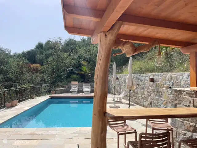 Villa Dolce Apricale | Italie, Ligurie, Apricale - villa Bar de la piscine