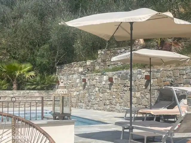 Villa Dolce Apricale | Italie, Ligurie, Apricale - villa Piscine avec solarium, éclairage extérieur, parasols et transats
