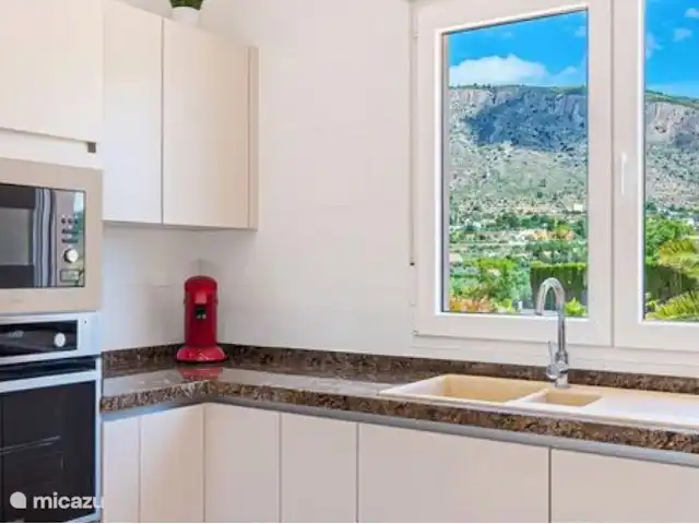 Maison Olivier | Espagne, Costa Blanca, Hondón de las Nieves - villa Tout le monde peut montrer ses talents de cuisinier dans cette cuisine.
