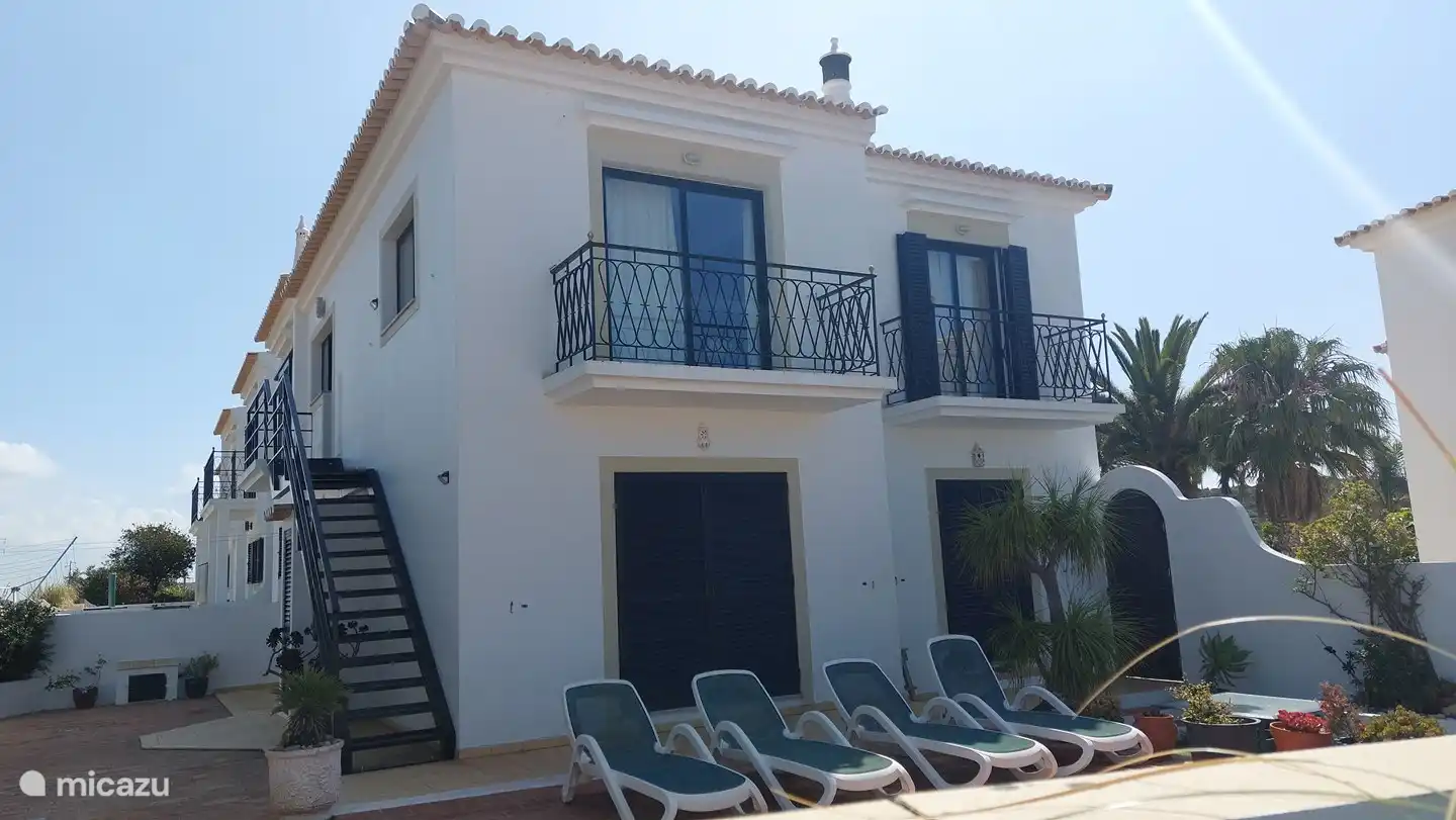 Mit der neuen Treppe von der Küche in den Garten!