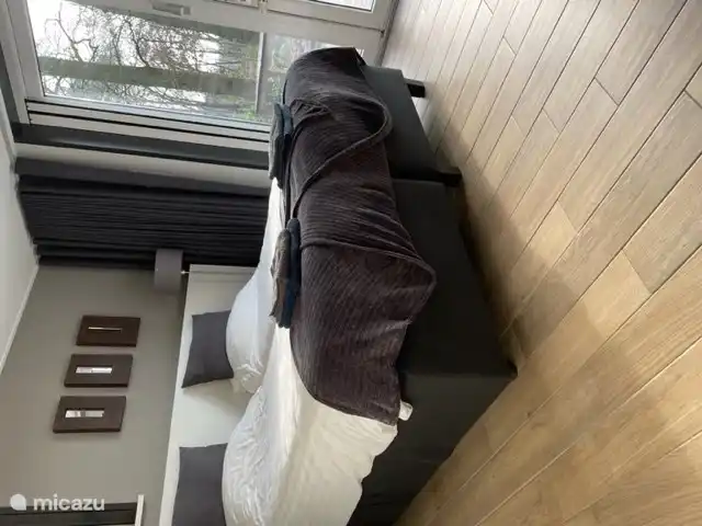 Schlafzimmer mit Hoch-Tiefbett