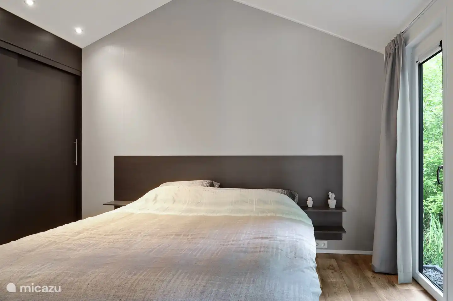 Strandblick Goudmeer