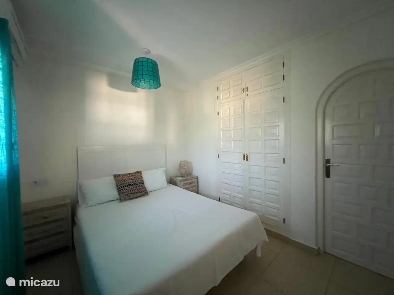 Chambre 2, avec climatisation.