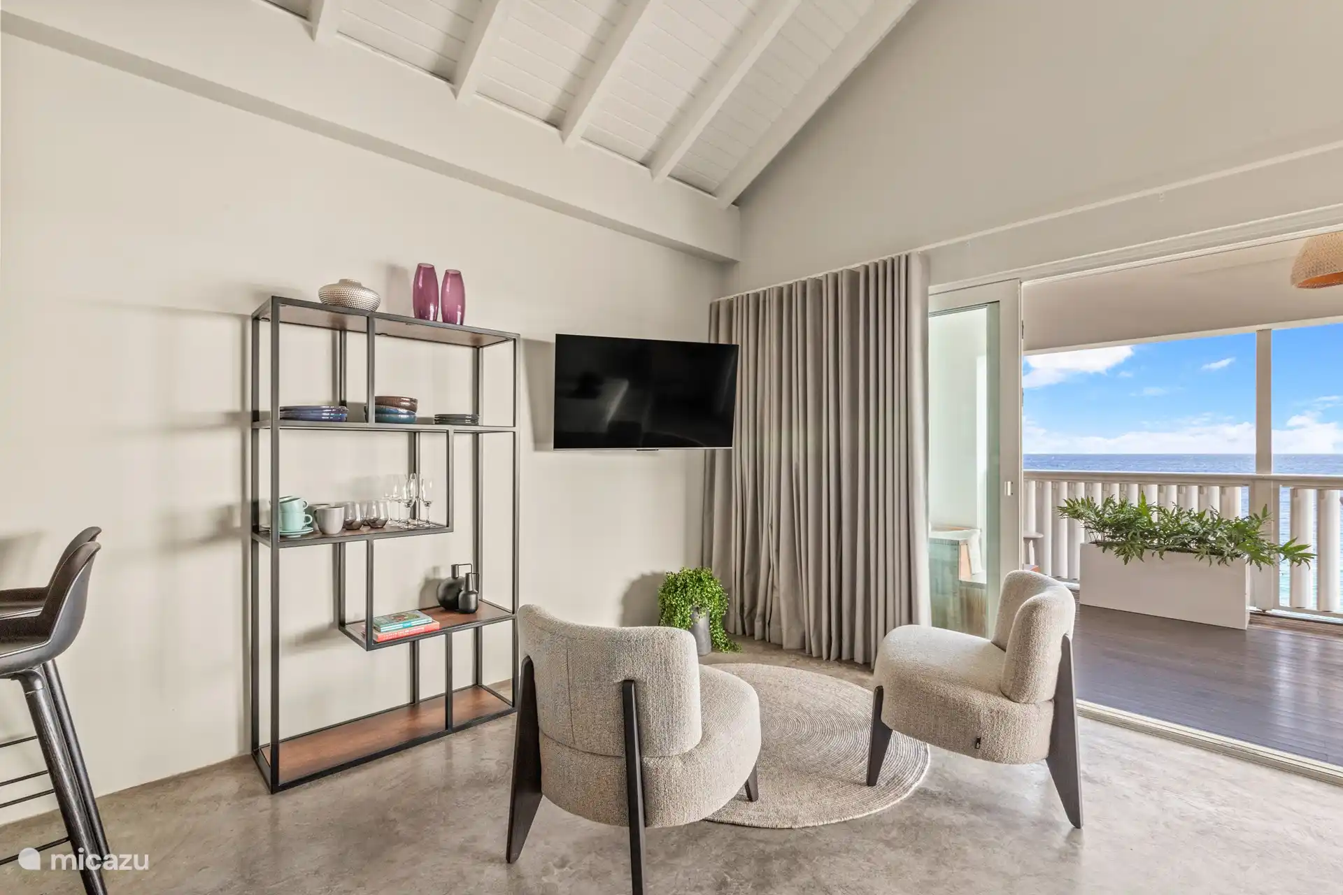 sitting area with smart TV