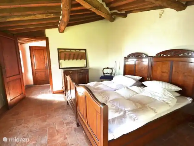 Al Monte en Italia, Toscana, Partigliano - villa Slaapkamer 1
