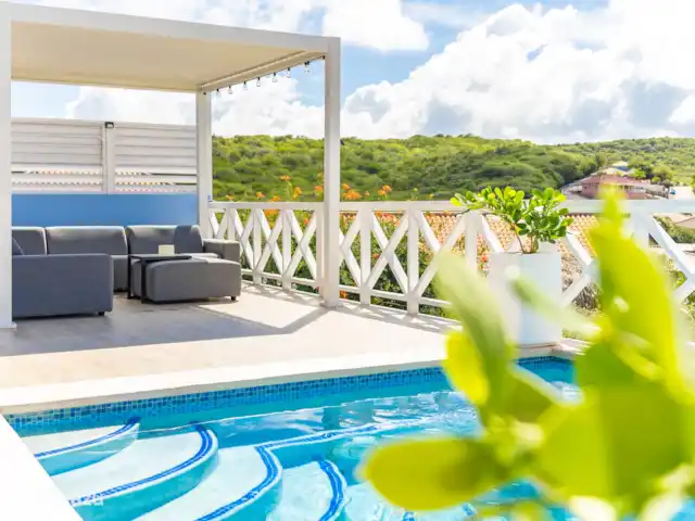 villa en Curazao, Bandabou (oeste), Fontein – Villa Sosega *Vista Única* Salón de lujo junto a la piscina