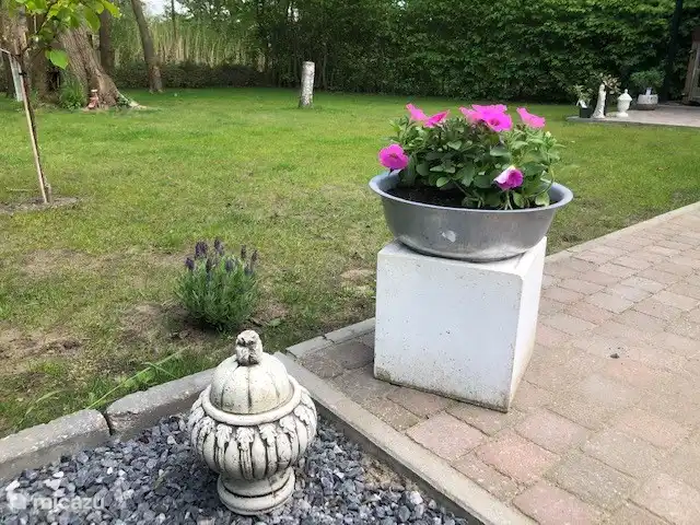 Preciosa casa, bañera de hidromasaje, jardín, pájaros. en Países Bajos, Güeldres, Ewijk - casa vacacional