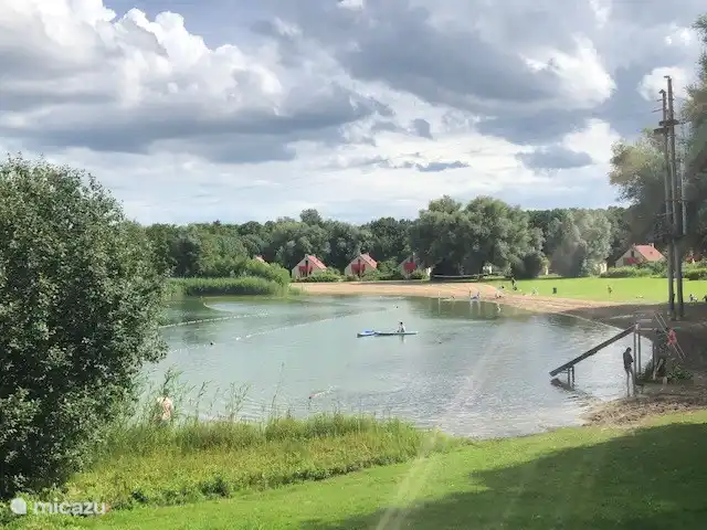 Preciosa casa, bañera de hidromasaje, jardín, pájaros. en Países Bajos, Güeldres, Ewijk - casa vacacional