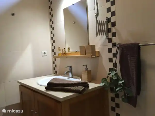 Hatsum à Beira-Mar | Portugal, Costa de Prata, Foz do Arelho - maison de vacances Salle de bain chambre parentale