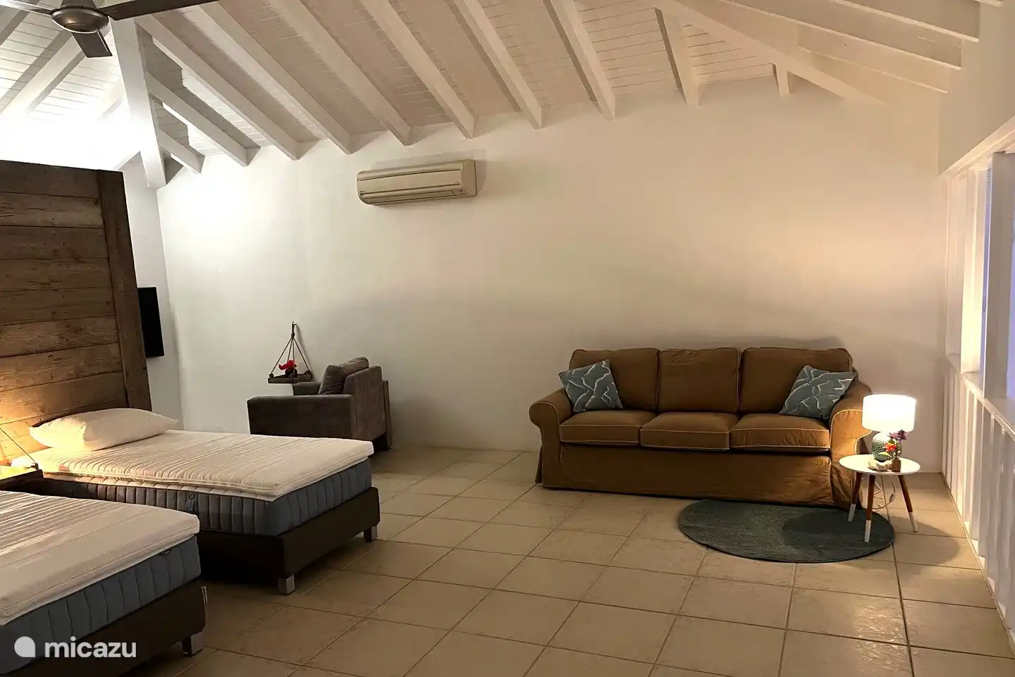 Schlafzimmer 5, mit Klimaanlage, Ventilator, aber ohne eigenes Bad