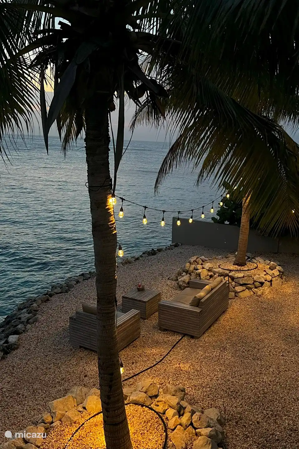 Am Meer haben wir einen tollen Ort, um den Sonnenuntergang zu genießen