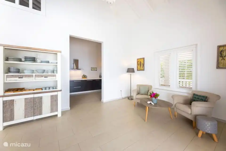 Eine gemütliche Sitzecke in der Nähe der Küche. 