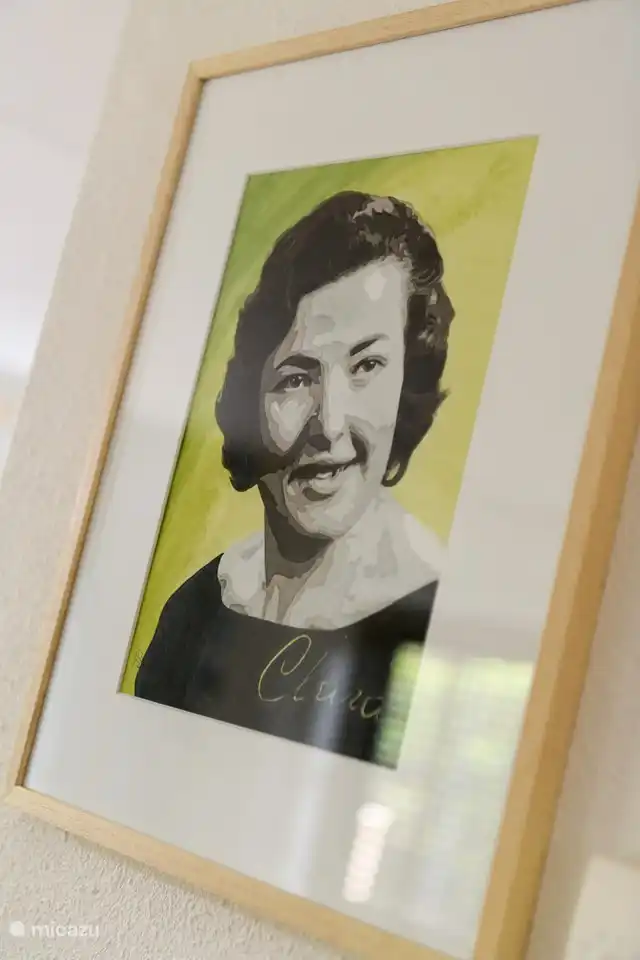 Clara, die inspirierende Namensgeberin des Bungalows, verewigt als Popdraw. https://www.popdraws.com/