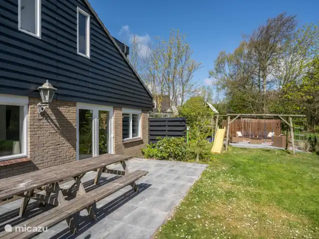 Villa de luxe Texel 8-10 pers Krim 95 | Pays-Bas, Texel, De Cocksdorp - maison de vacances 3ème terrasse avec tables de pique-nique au Sud-Est