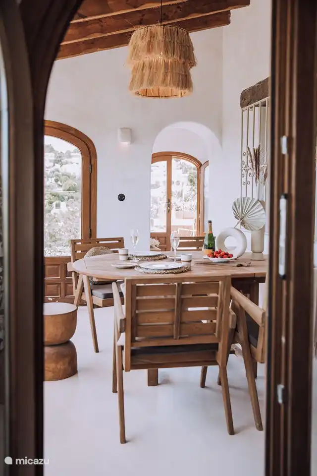 Table à manger couverte