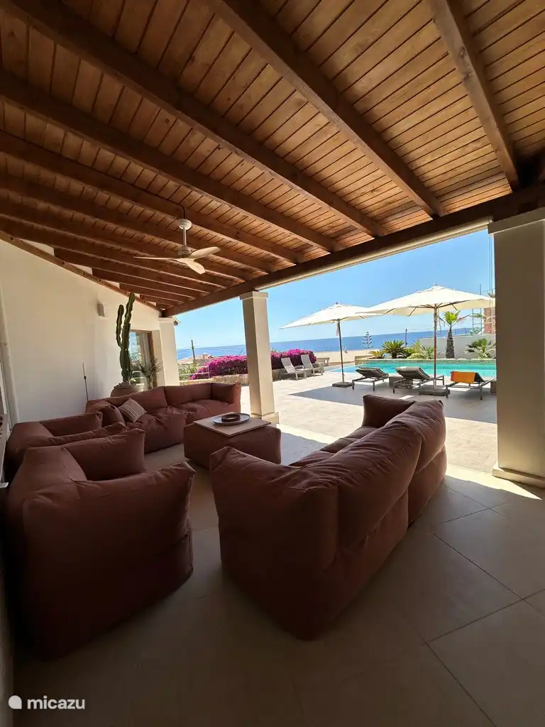 Blick von der Naya in der Villa Emperador