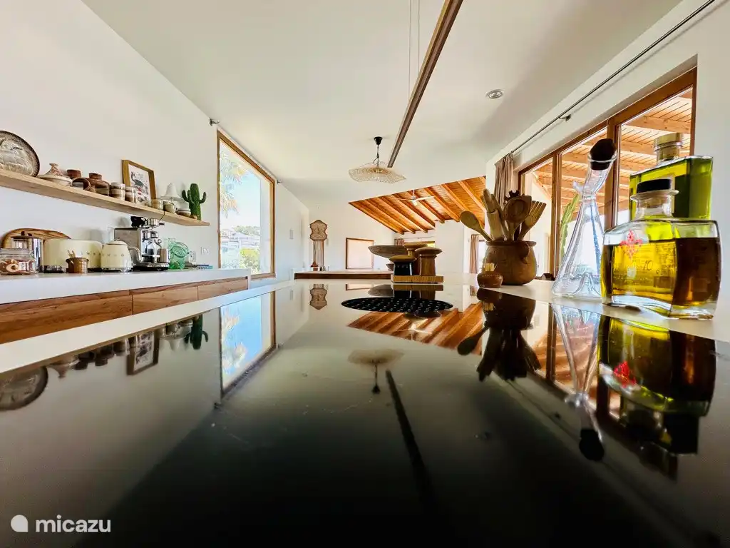 Kücheninsel in der Villa Emperador