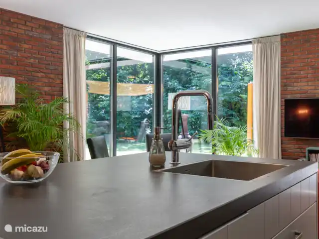 Bosvilla de Merel, unieke lokatie    huren in Nederland, Drenthe, Wateren - villa Keuken en eethoek in de Merel